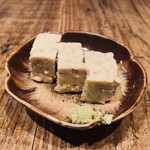 百式 - チーズそぼろ(お通し)