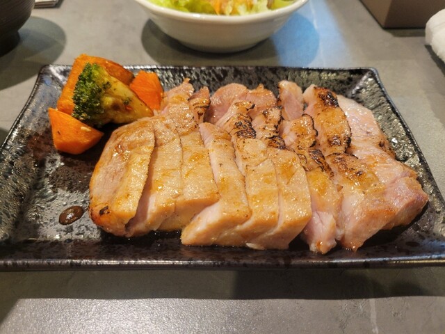 Sosaku Teppan Dining &amp; Live Bar LOA photo 2