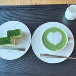 雲上茶寮 - 「抹茶チーズケーキと抹茶ラテ」　税込￥1480    お抹茶感ちゃんとあったそうです。