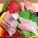 寿司・海鮮 うお三昧きじま 戸塚駅前店 - 2025年11月22日(土)  お刺身天ぷら御膳 税抜2,580円