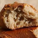 ブランジェリー ラ・フォンティヌ・ドゥ・ルルド - ハチミツシナモン　断面