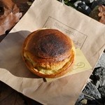 ブランジェリー ラ・フォンティヌ・ドゥ・ルルド - じゃがいものパン　260円