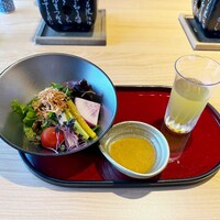 日本料理 鳥羽別邸 華暦 - 「おかげ野菜サラダ」