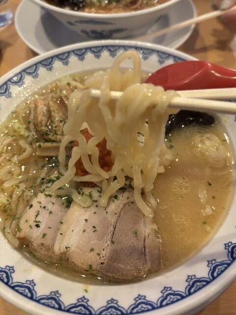 やまがた辛味噌らーめん 貫 - 仙台（ラーメン）の写真