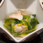 鮨 美吟 - セリと白バイ貝の温かいおひたし
