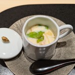 鮨 美吟 - 香箱カニの茶碗蒸し