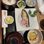 ごはん処　矢尾定 - 