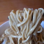 ラーメン二郎 - ザラリとした喉越しで流石の二郎剛麺