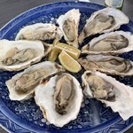 漁師直営牡蠣小屋 with 小さな釣り堀 - 