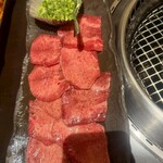 黒毛和牛焼肉 凱旋門 - 