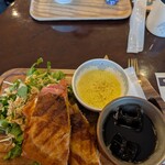 クルックス カフェオ ヨーロピアンリゾートカフェ - 