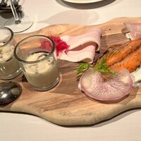 TOOTH TOOTH GARDEN RESTAURANT - 