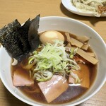 松屋製麺所 - 醤油ラーメン♪具材は全て自前。