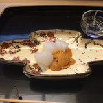 お料理 直心 - アオリイカと北海道産の雲丹。