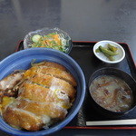 食堂潮騒 - カツ丼800円