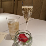 レ セゾン - 帝国カラーは【バラ】