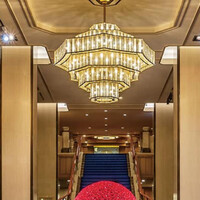 レ セゾン - エントランス　ドーンと　バラ一色