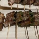 完全個室居酒屋 串ごろ - 野菜巻き十本盛り 　内容は、 　うずら・おくら・ししとう・万能ねぎ・しそ・ニラ 　プチトマト・えのき・エリンギ・レタス 　かな？