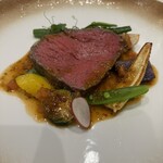 レストラン 西洋銀座 - 黒毛和牛フィレ肉のポワレ粒マスタードソース