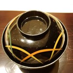 330121333 - 最初のお椀