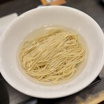 らぁ麺やまぐち - 昆布水の麺