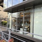 LESS by Gabriele Riva & Kanako Sakakura - 