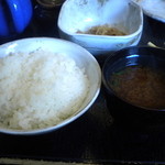 とんかつあさくら - 御飯と赤出汁。