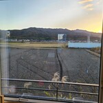 Buratto + カフェ - 窓から見える田園風景