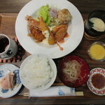 Hamashuku Kitchen - MIX Fry Set Meal, JPY 1,650 (Tax Included) – I’ve already taken a bite of the Chicken Tataki...