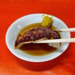 新ちゃん - ぎょうざ　カラシダレ