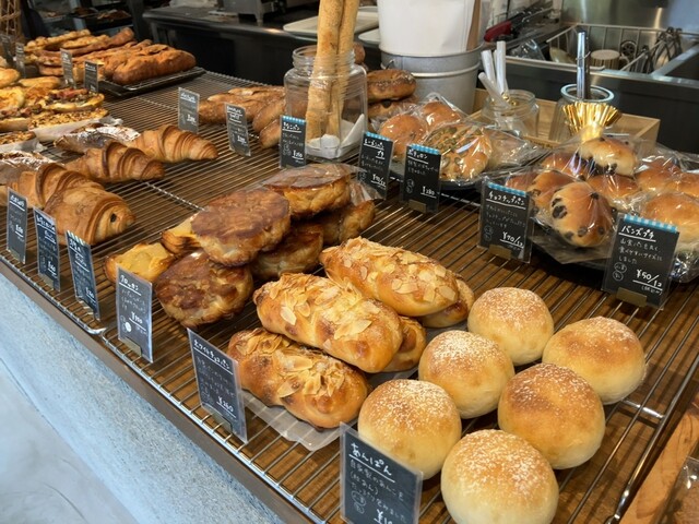 ドモンパン（Domon pan） - 猪苗代（パン）の写真