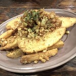 炭焼酒場 舌屯 - ガーリックポテト