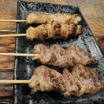 炭焼酒場 舌屯 - ぼんじり ハツ