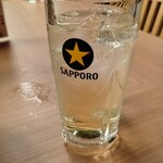 炭火と串焼きと肴 原価酒場 イロ鶏ドリ - ウイスキーハイボール