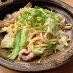 炭火と串焼きと肴 原価酒場 イロ鶏ドリ - 塩もつちゃんぽん