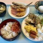 にぎたつ会館 - 食べ過ぎた朝食