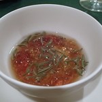 Yutoriro Karuizawa Hotel - コンソメのジュレと枝豆のブルーテ