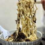 らー麺　Do・Ni・Bo - 平打ちのビロビロ太麺をリフトUP⤴️