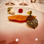 レストラン 西洋銀座 - 温かい自家製スモークサーモン