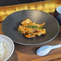 TexturA - 鶏肉と季節野菜の魚香炒め