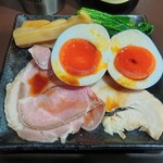 鶏paitan 心麦 - トッピング２種購入のアテ
