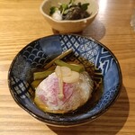 三ノ汁 - 美味しかったお通しの真っ赤卵