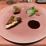 シェ フルール 横濱 - 岩手花巻石黒農場ホロホロ鶏のロースト