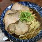 麺屋 鶏楽 - 朝ラー豚チャーシュー増し850円中盛無料