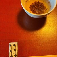 ろあん松田 篠山店 - 蕎麦茶は蕎麦の実も頂けます、箸置き素敵過ぎ