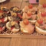 La Pesquera MARISQUERIA - 牡蠣×ウニとサーモン×アボカドのピンチョス