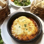 BISTRO 神南 - ボロネーゼとマッシュポテトのチーズ焼き