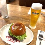 Red's Burger Store Unomori - 起司漢堡與海尼根