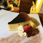 燻製創作居酒屋けむり - スモークバスクチーズケーキ 