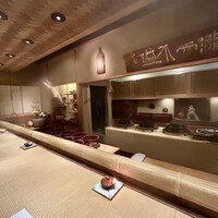 青蓮院門跡前 月おか - 